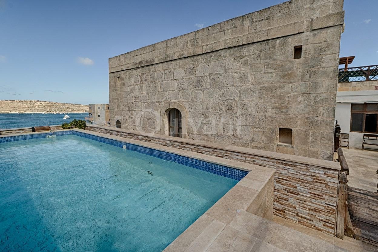 St Pauls Bay Converted Farmhouse