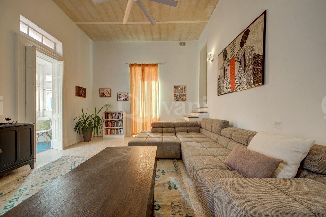 Beautifully converted five bedroom townhouse