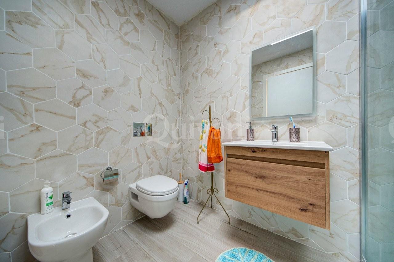 Beautifully converted five bedroom townhouse