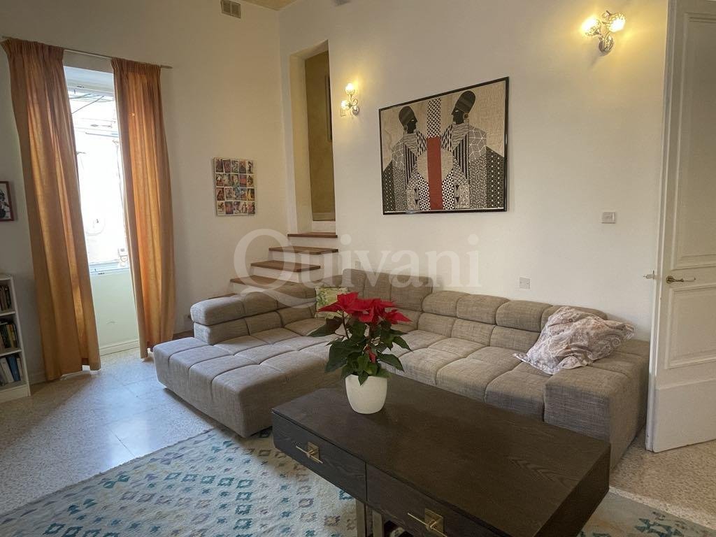 Beautifully converted five bedroom townhouse