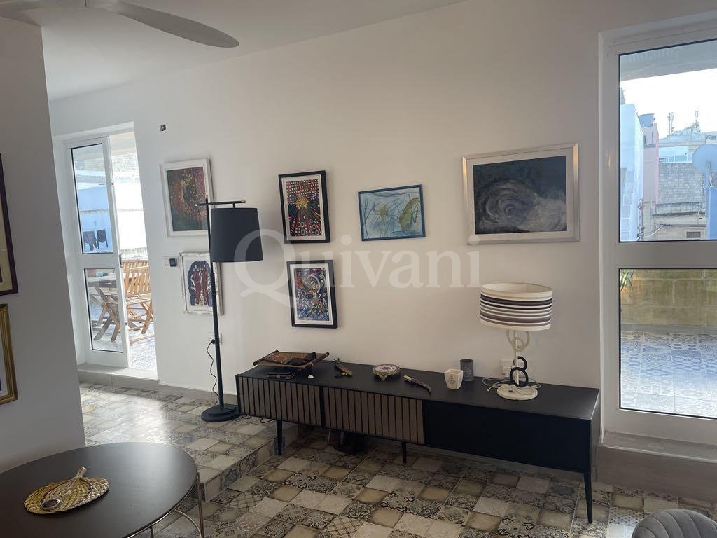 Beautifully converted five bedroom townhouse