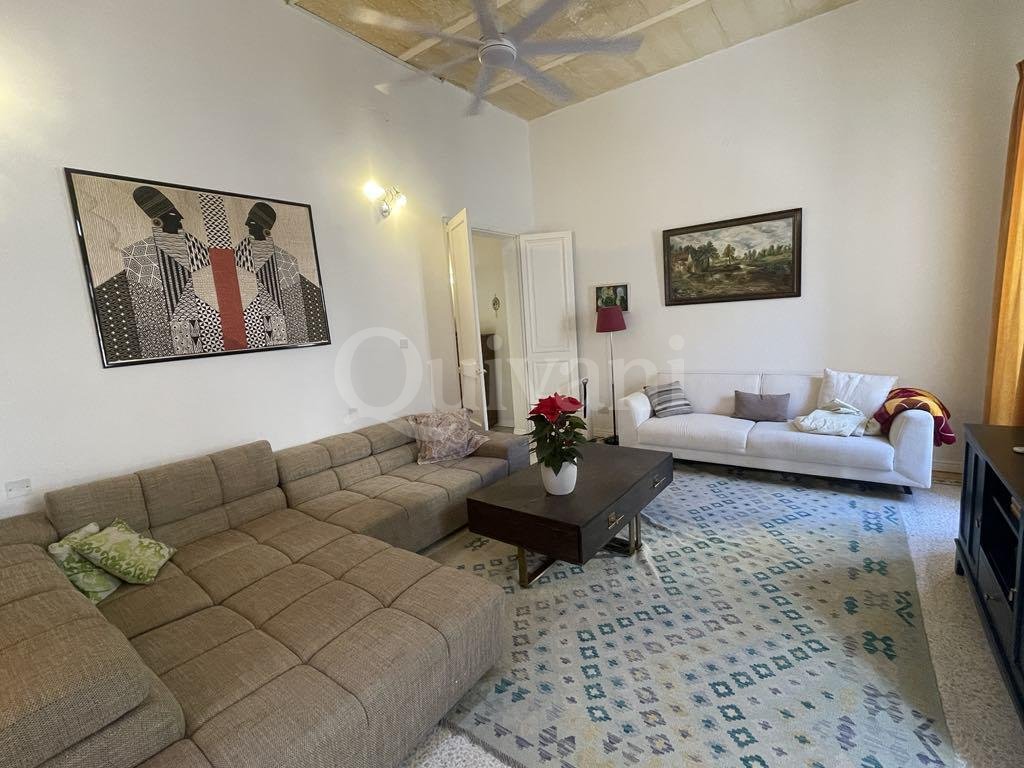 Beautifully converted five bedroom townhouse