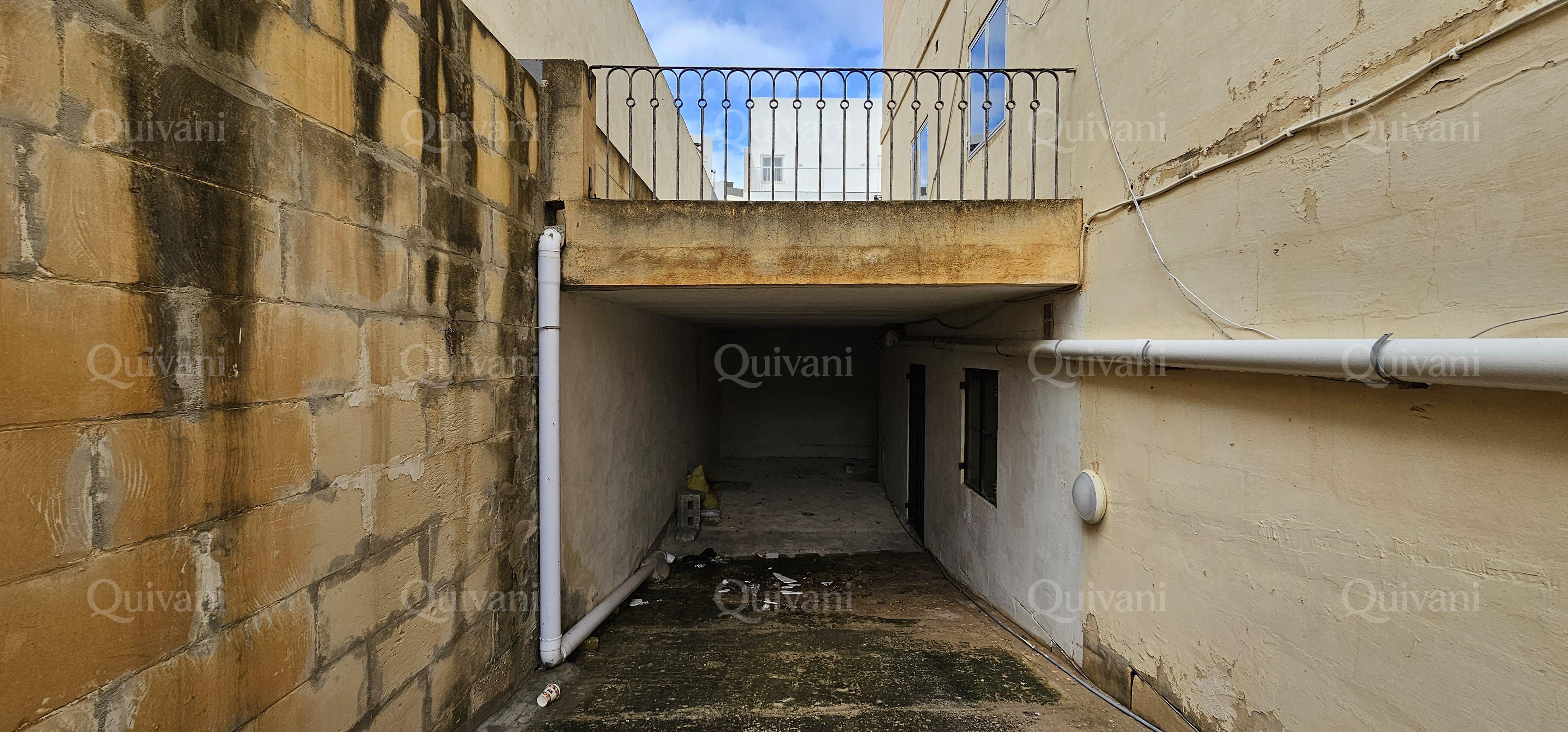 Naxxar Finished Semi-detached Villa