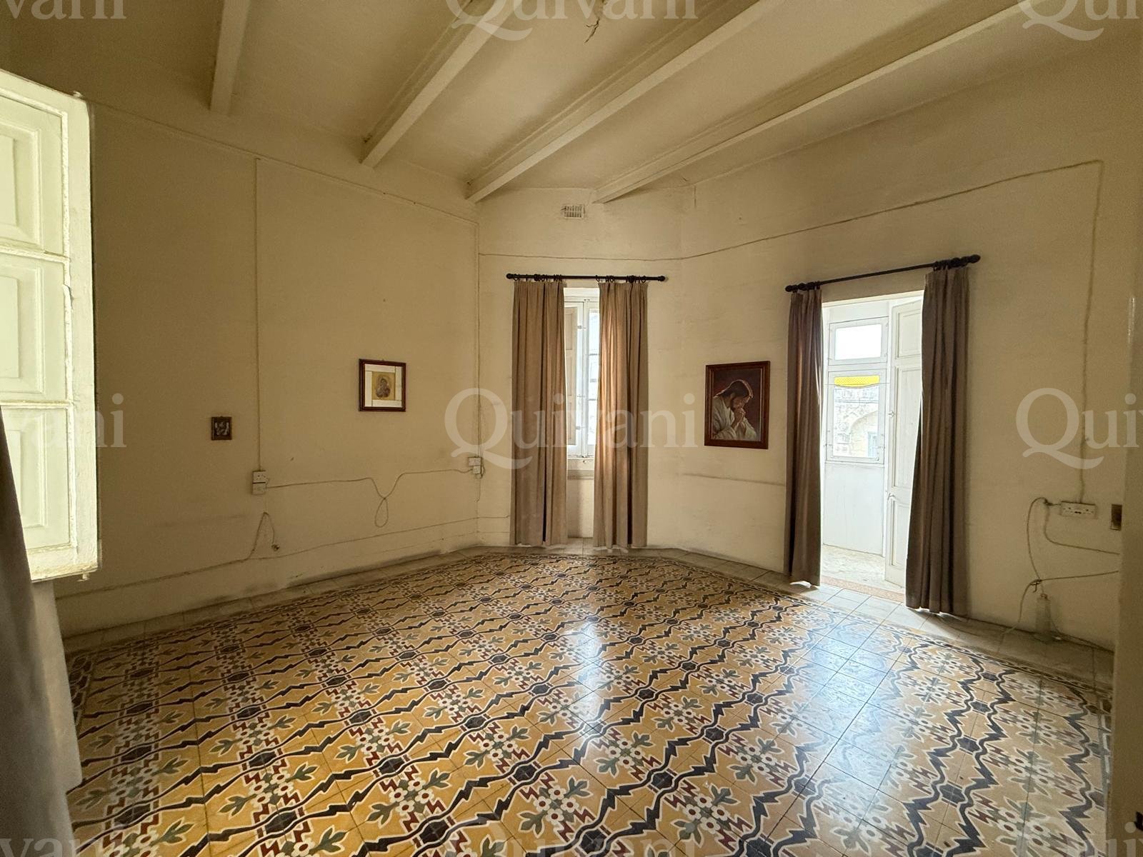 Victoria Unconverted Townhouse