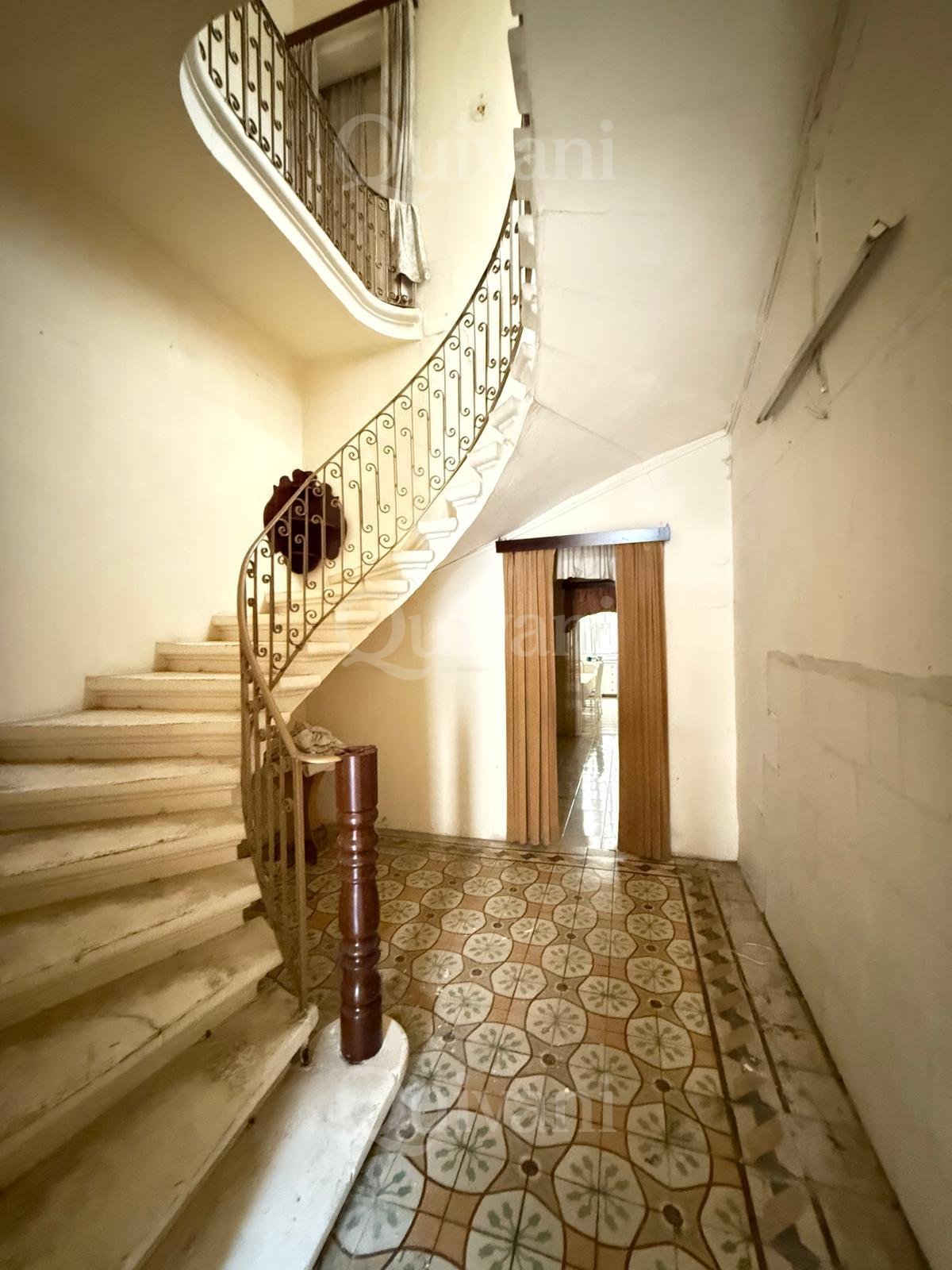 Victoria Unconverted Townhouse