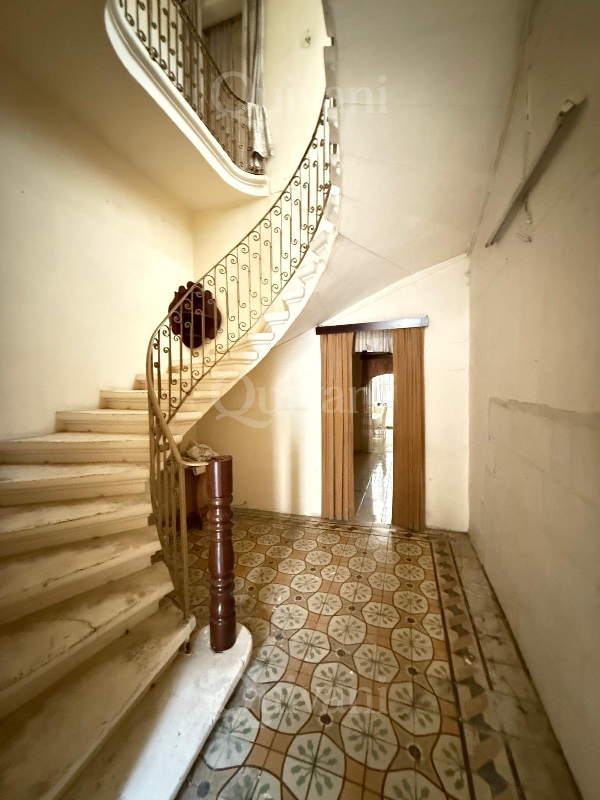 Victoria Unconverted Townhouse