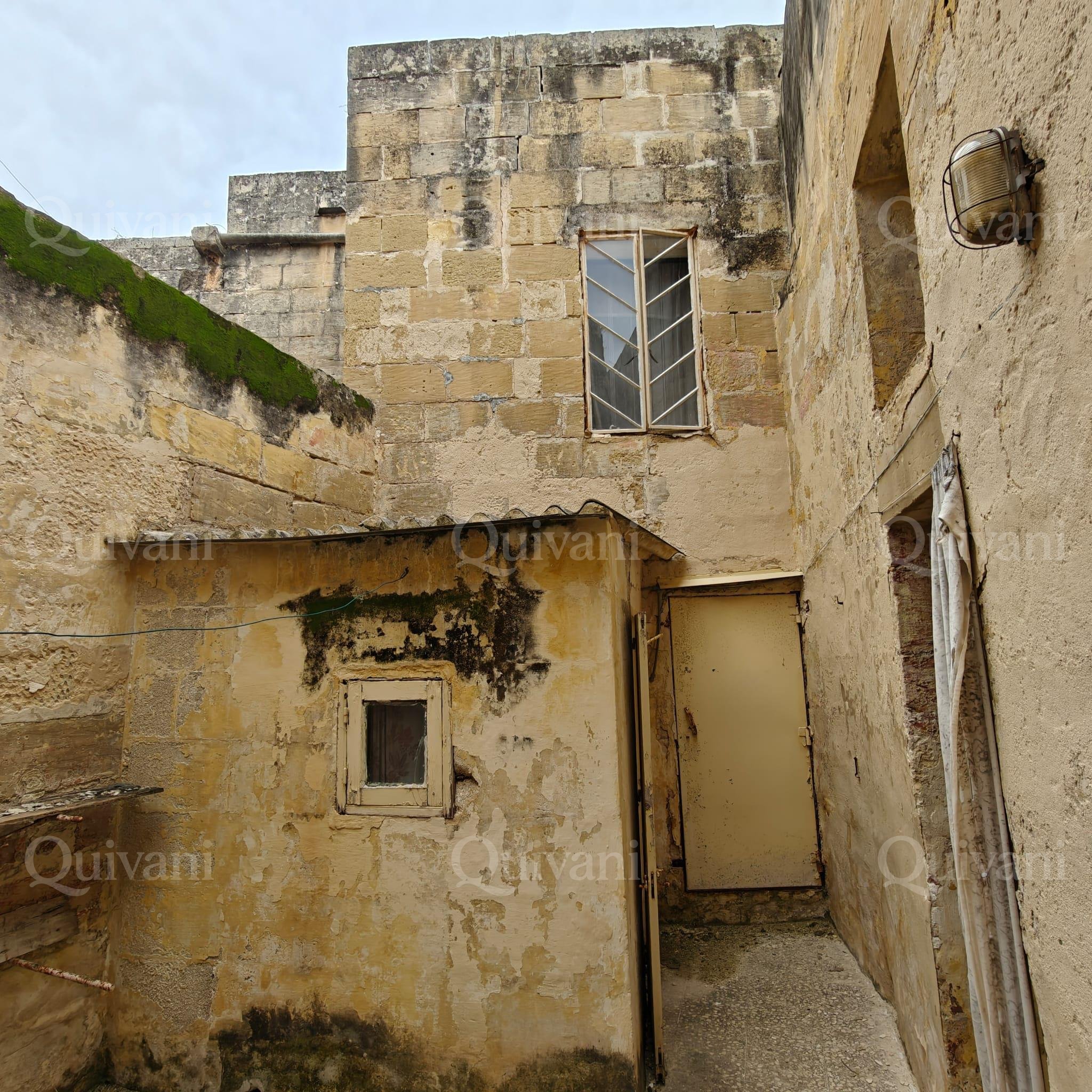 Tarxien Unconverted House of Character