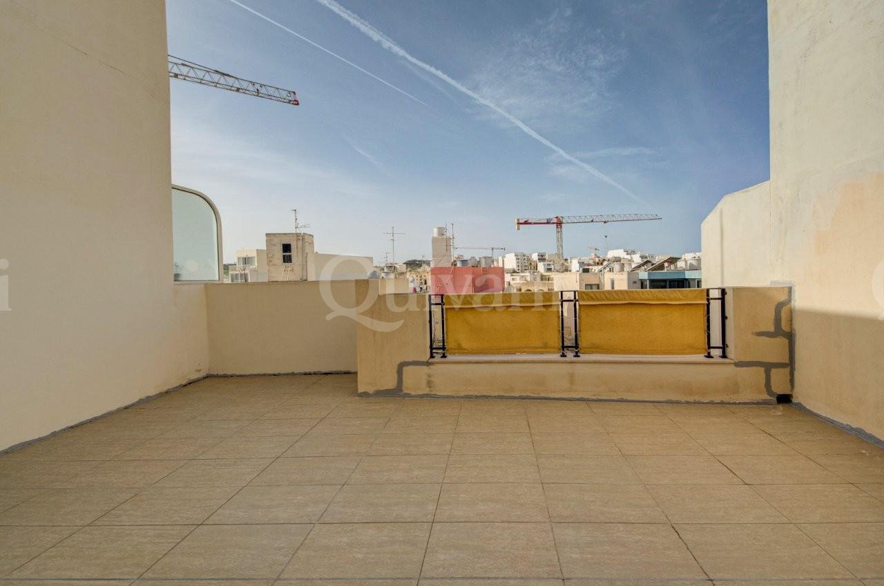 Bugibba Finished Penthouse with Airspace
