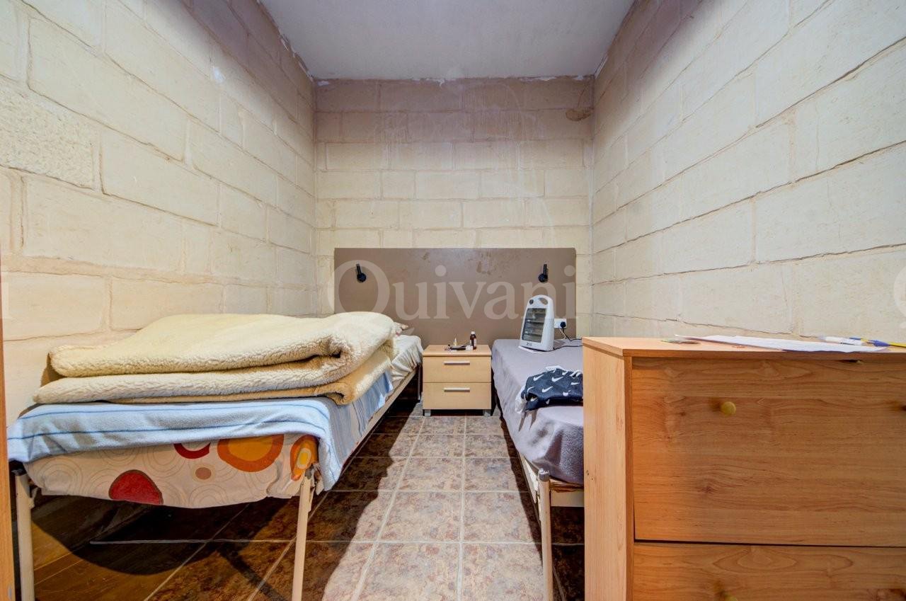 St Pauls Bay Furnished Maisonette