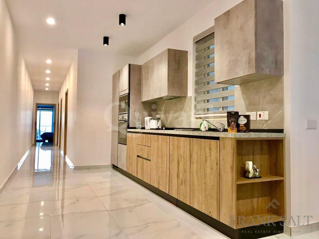 Swieqi, Furnished Maisonette