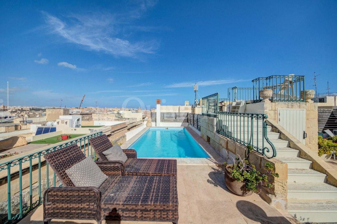 Cospicua Converted House of Character - Very exclusive 5 bed