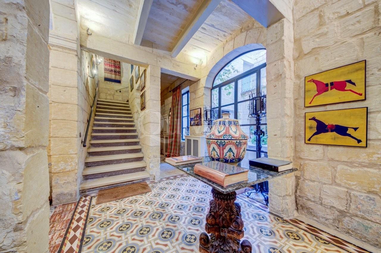 Cospicua Converted House of Character - Very exclusive 5 bed