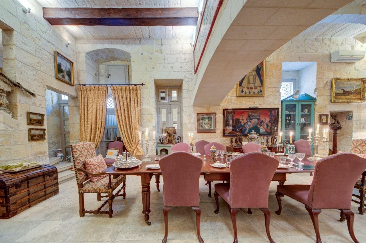 Cospicua Converted House of Character - Very exclusive 5 bed