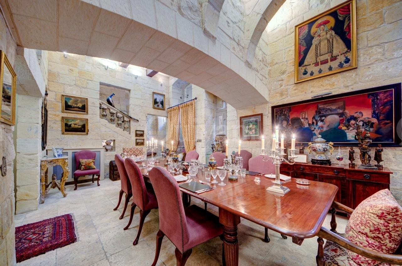 Cospicua Converted House of Character - Very exclusive 5 bed
