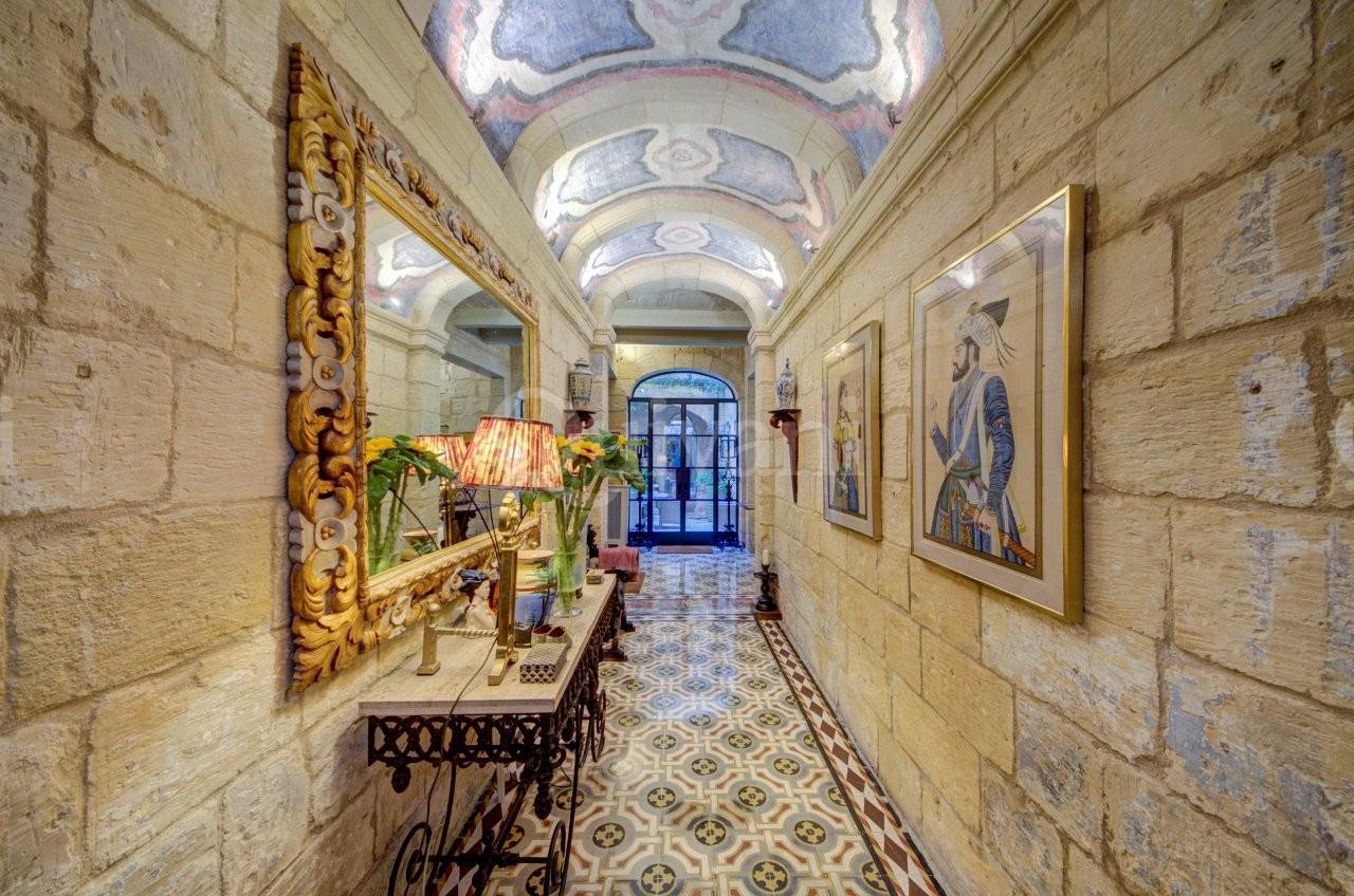 Cospicua Converted House of Character - Very exclusive 5 bed