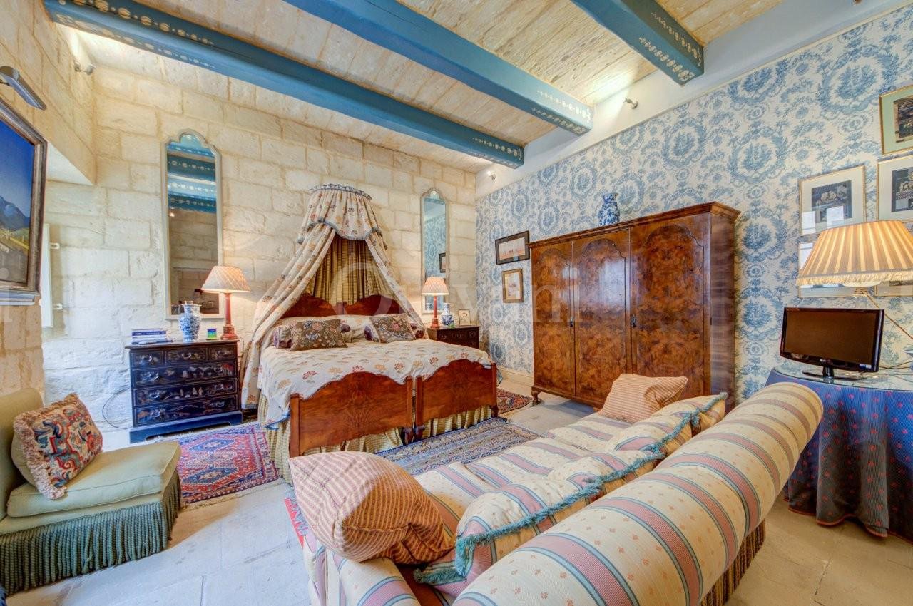 Cospicua Converted House of Character - Very exclusive 5 bed
