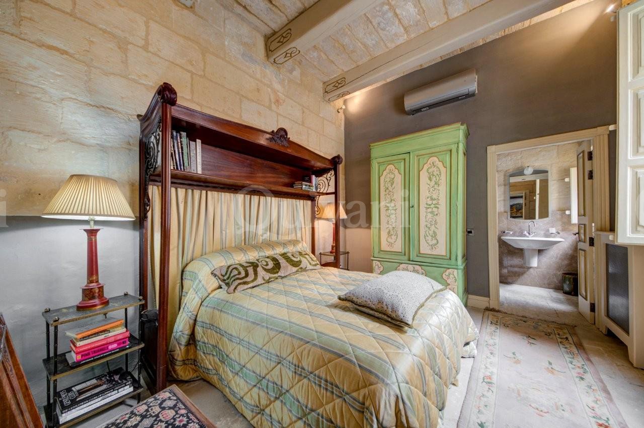 Cospicua Converted House of Character - Very exclusive 5 bed