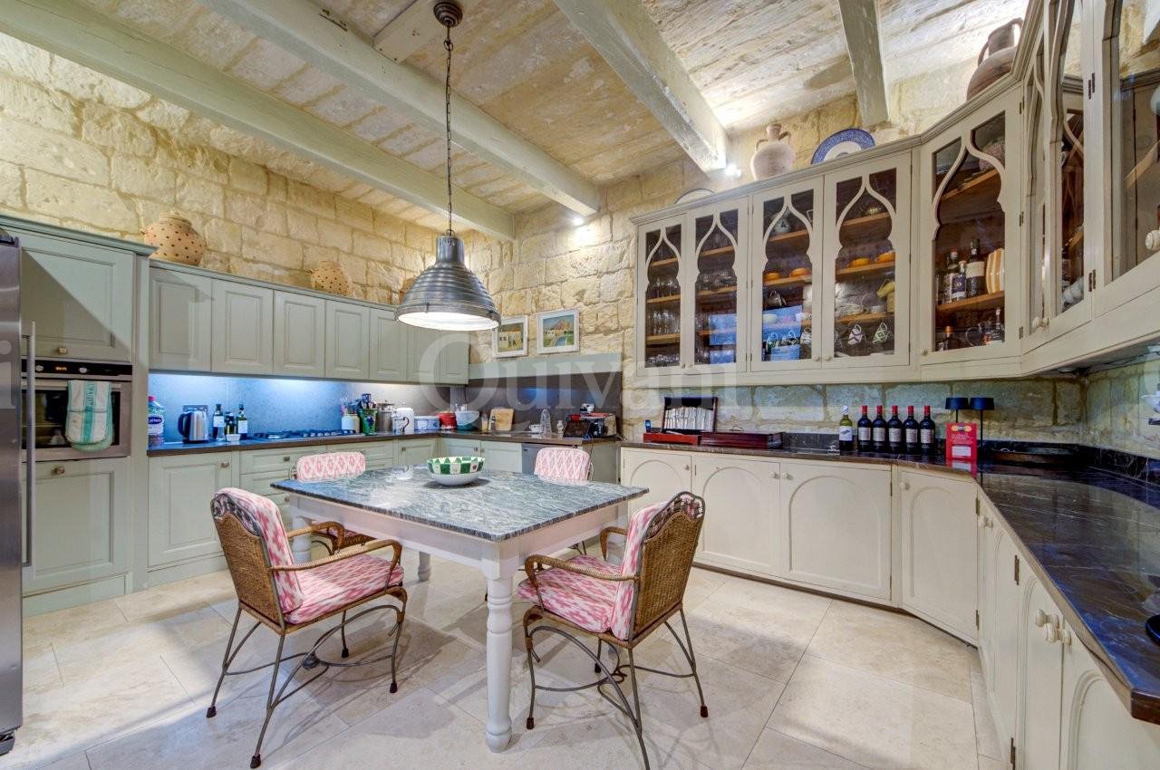 Cospicua Converted House of Character - Very exclusive 5 bed