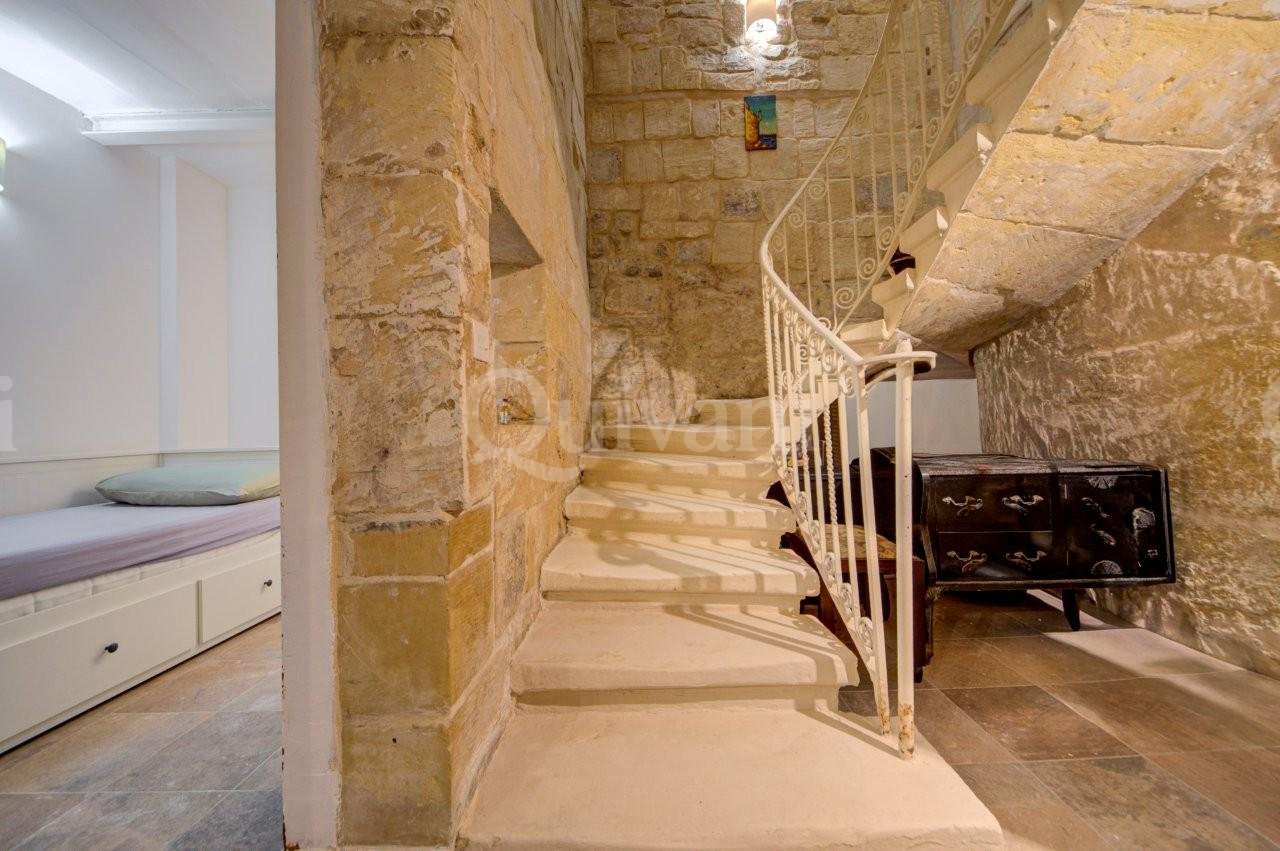 Senglea Converted CornerTownhouse