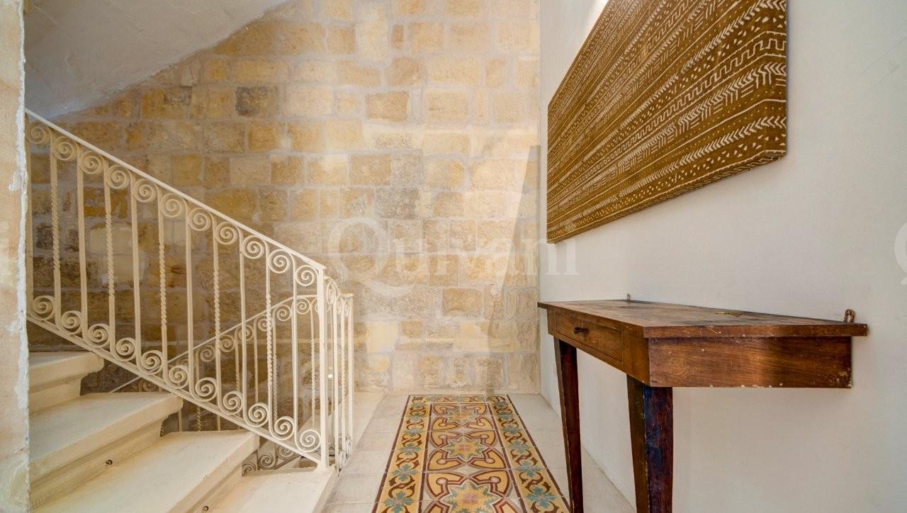 Senglea Converted CornerTownhouse