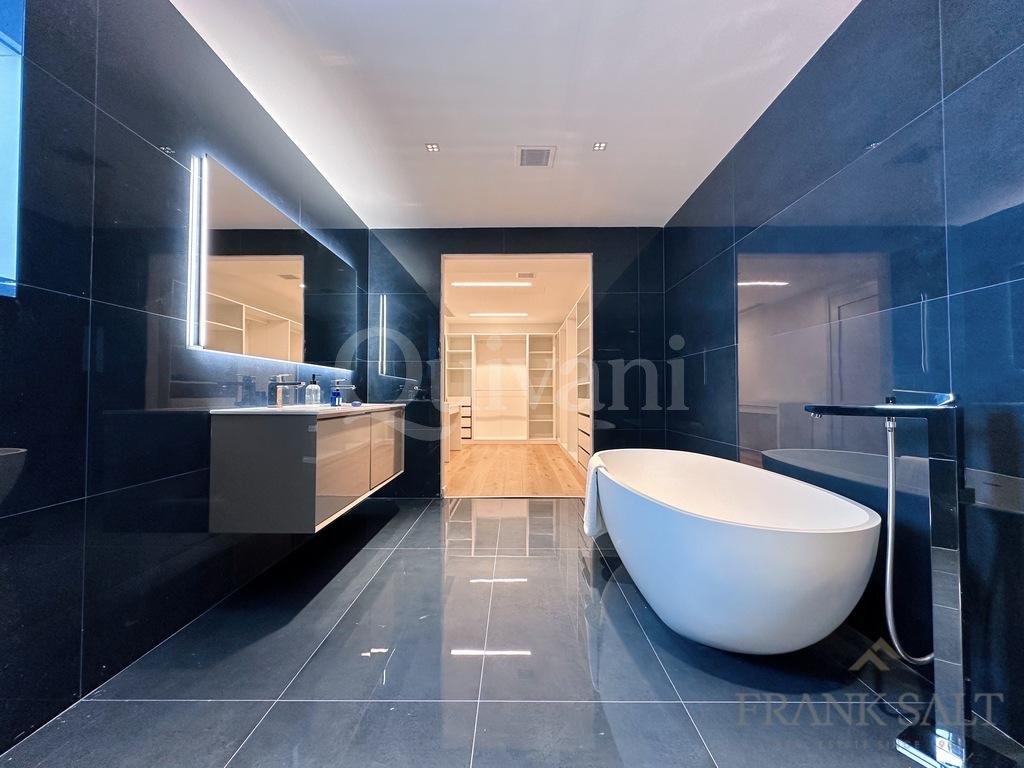 Bahar ic-Caghaq, Furnished Apartment