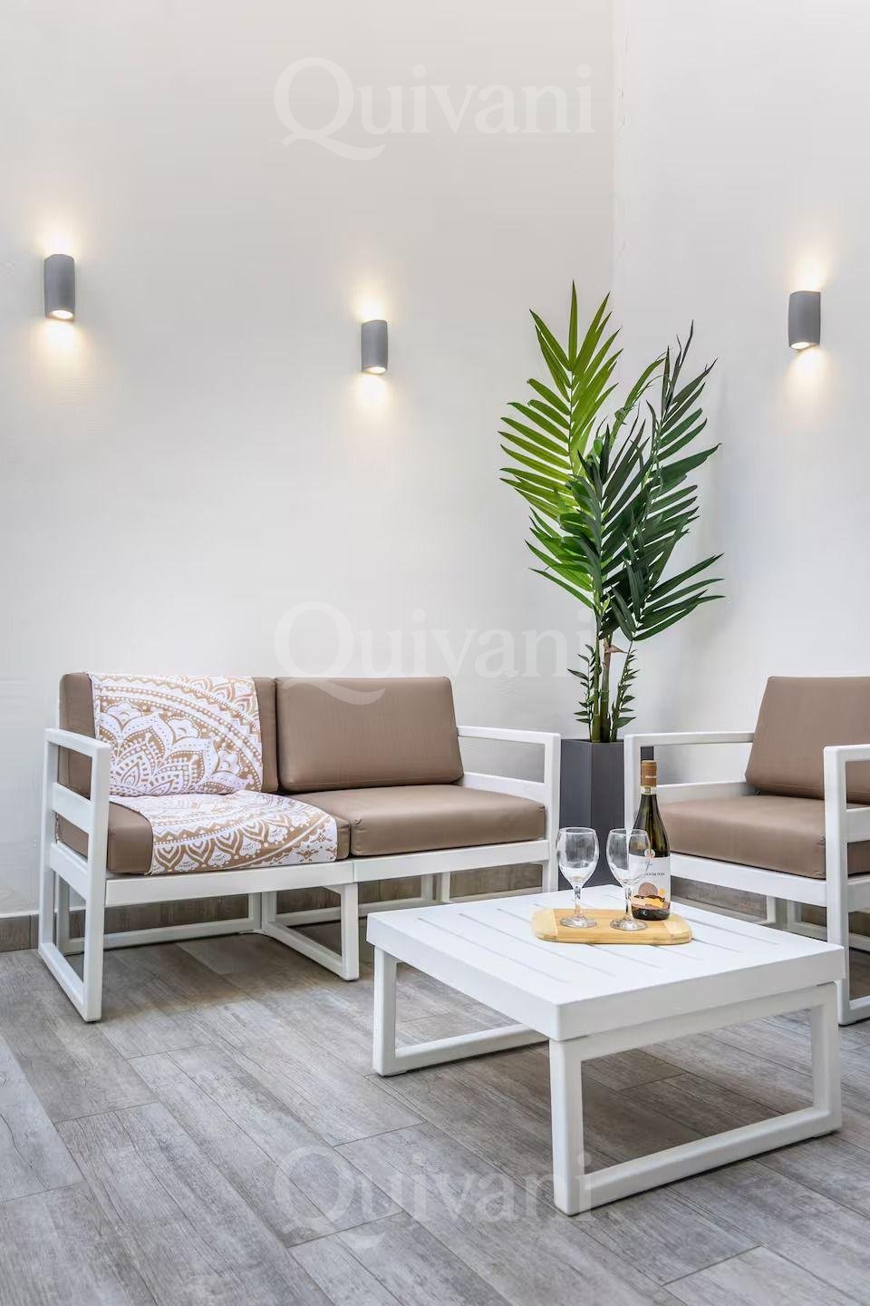 Pembroke, Furnished, Apartment
