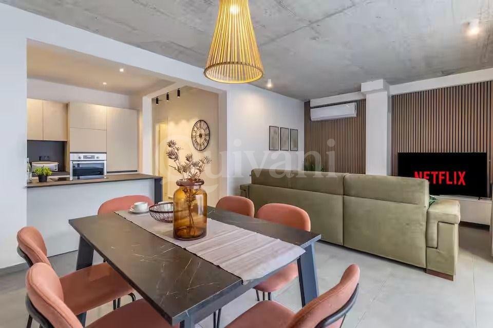Pembroke, Furnished, Apartment