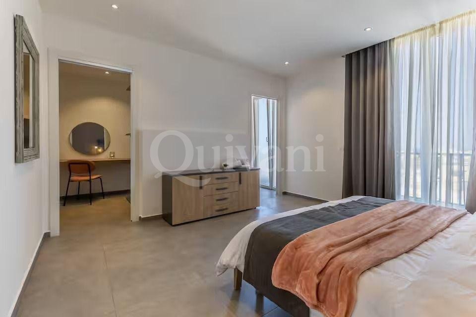 Pembroke, Furnished, Apartment