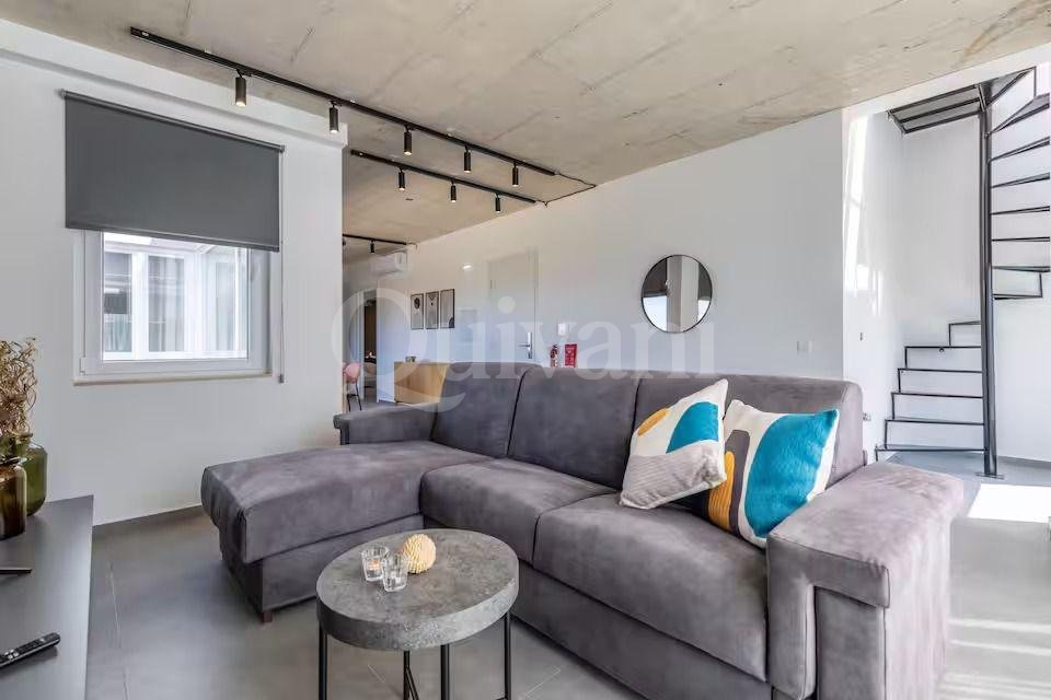 Pembroke, Furnished, Apartment