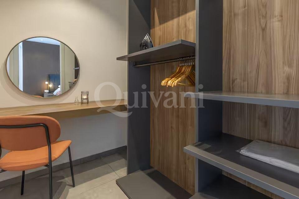 Pembroke, Furnished, Apartment