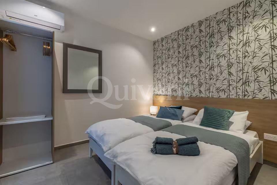 Pembroke, Furnished, Apartment
