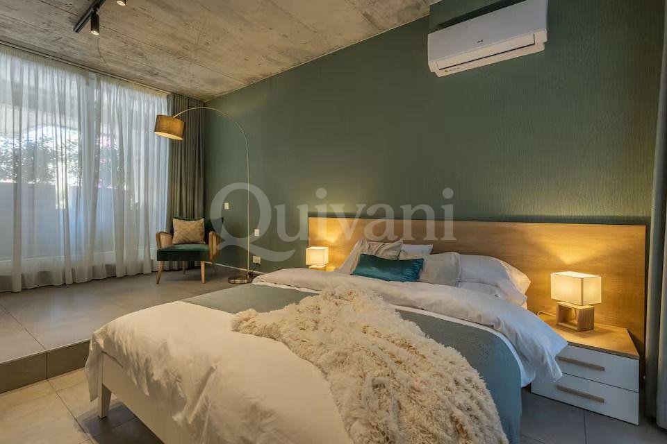 Pembroke, Furnished, Apartment