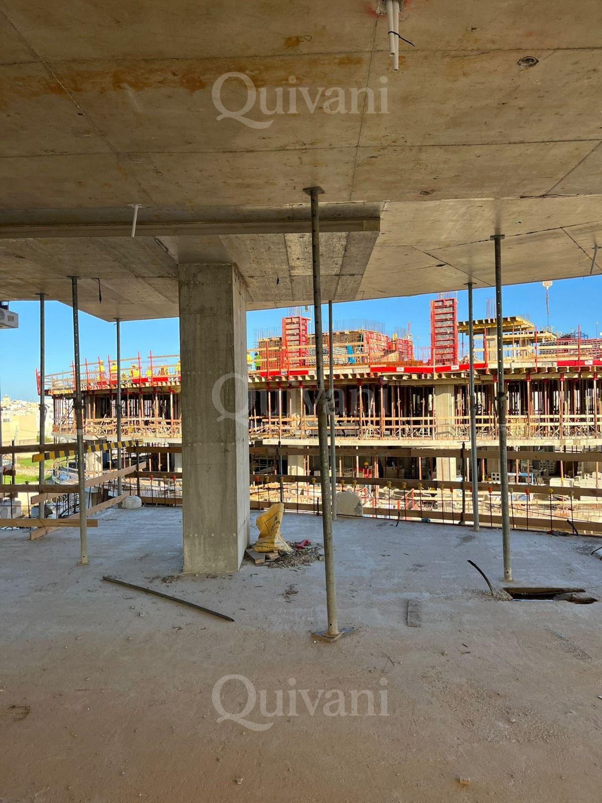 Targa Square, Apartment