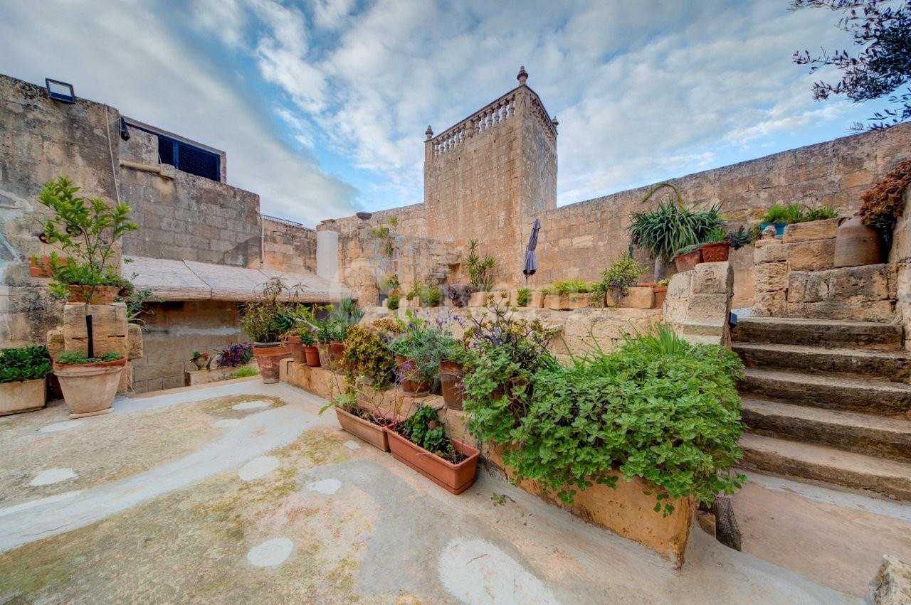 Gharghur, Furnished House of Character