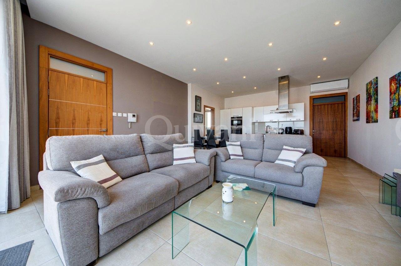 Mosta, Finished, Penthouse