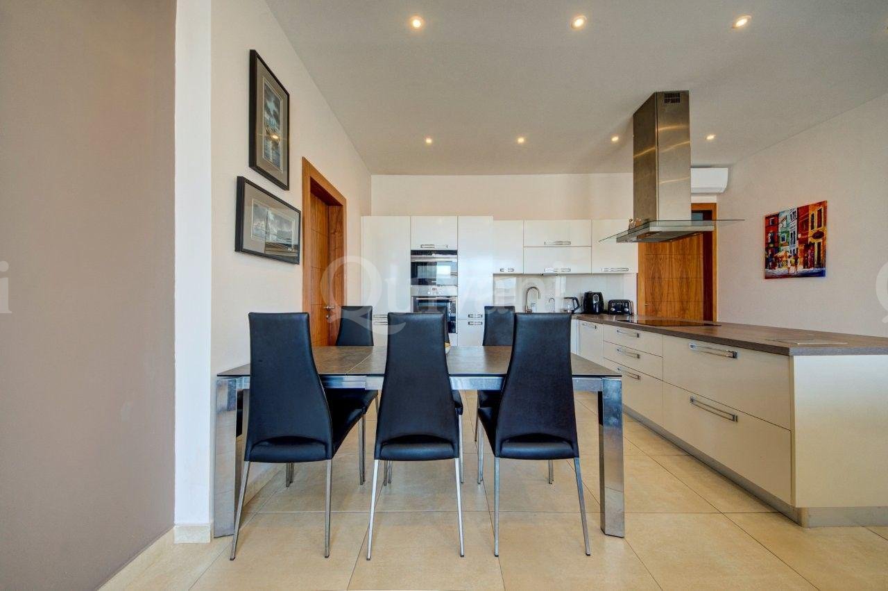 Mosta, Finished, Penthouse