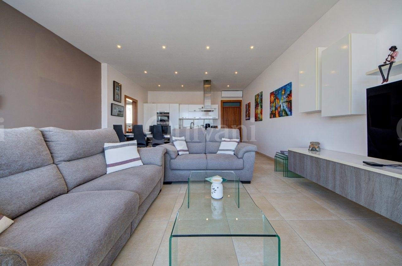 Mosta, Finished, Penthouse