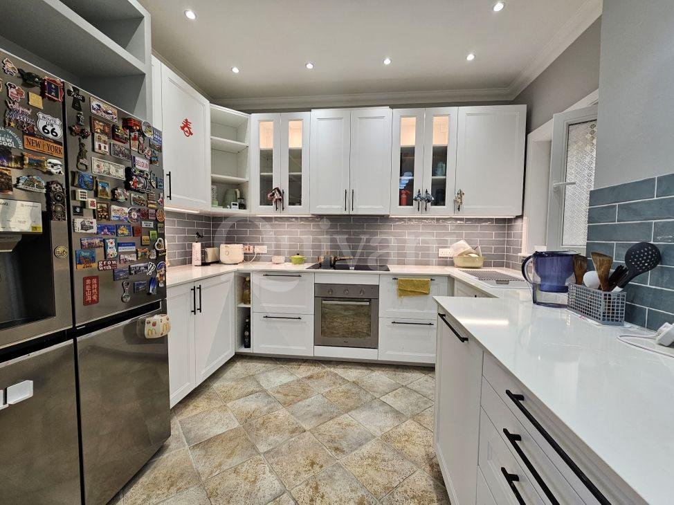 First Floor Duplex Maisonette + Terraces