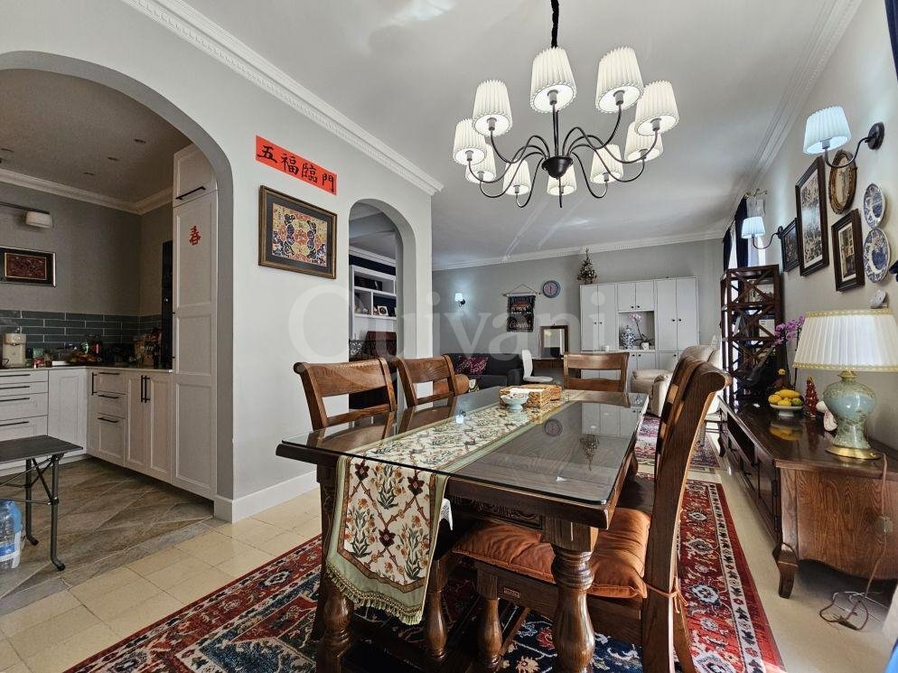 First Floor Duplex Maisonette + Terraces