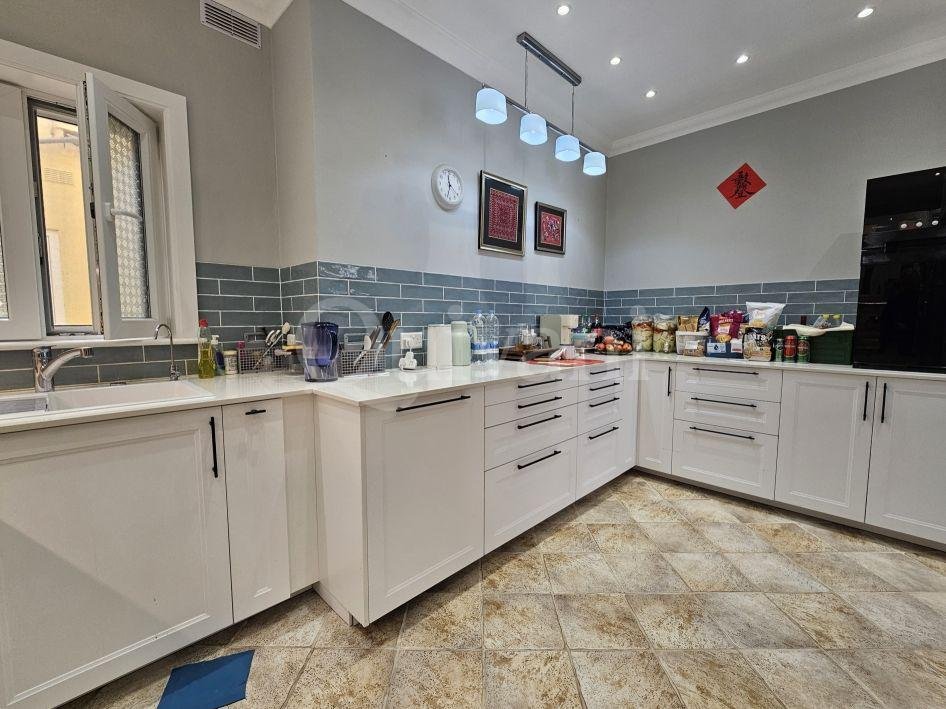 First Floor Duplex Maisonette + Terraces