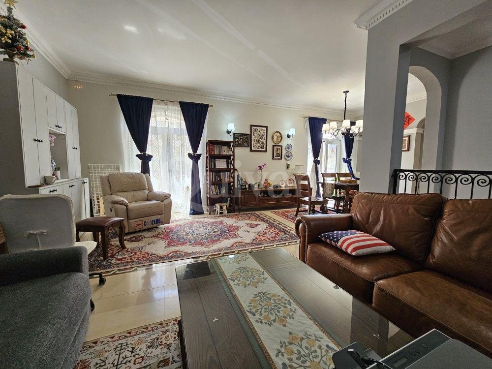 First Floor Duplex Maisonette + Terraces