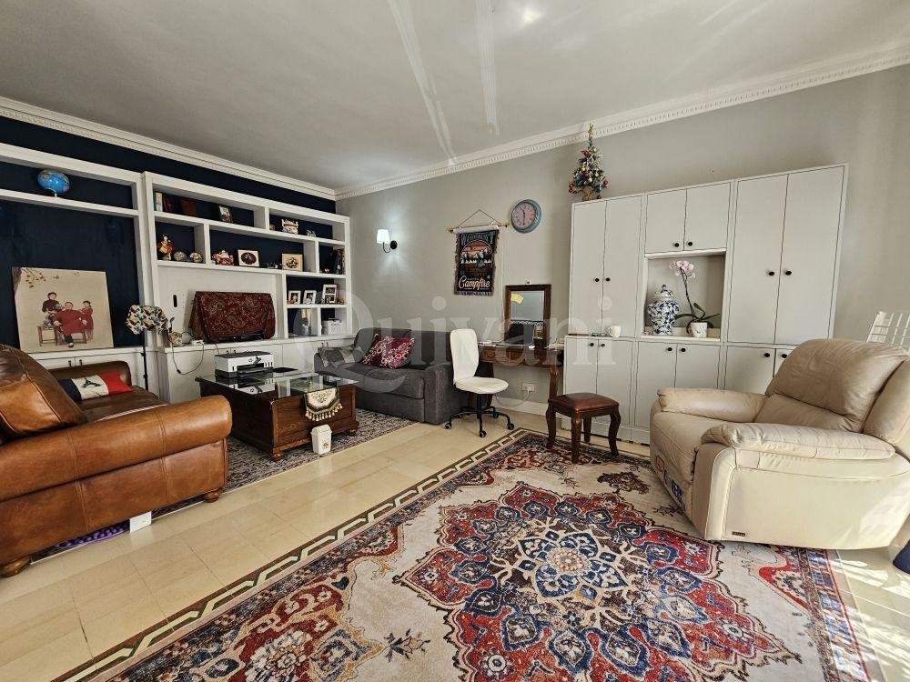 First Floor Duplex Maisonette + Terraces