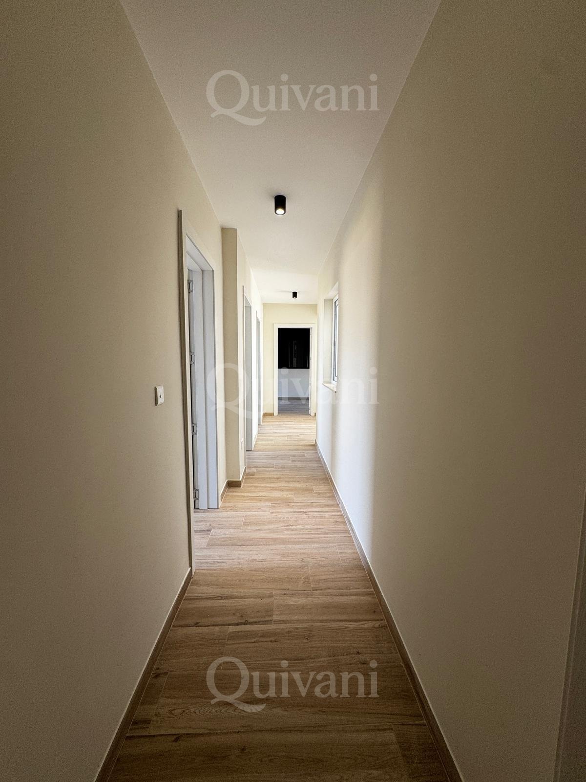 Fontana, Luxury Apartment