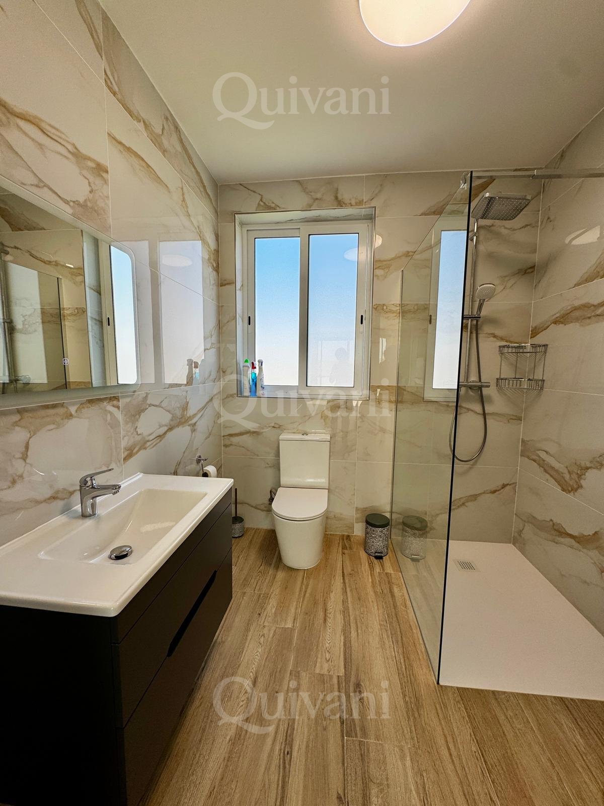 Fontana, Luxury Apartment