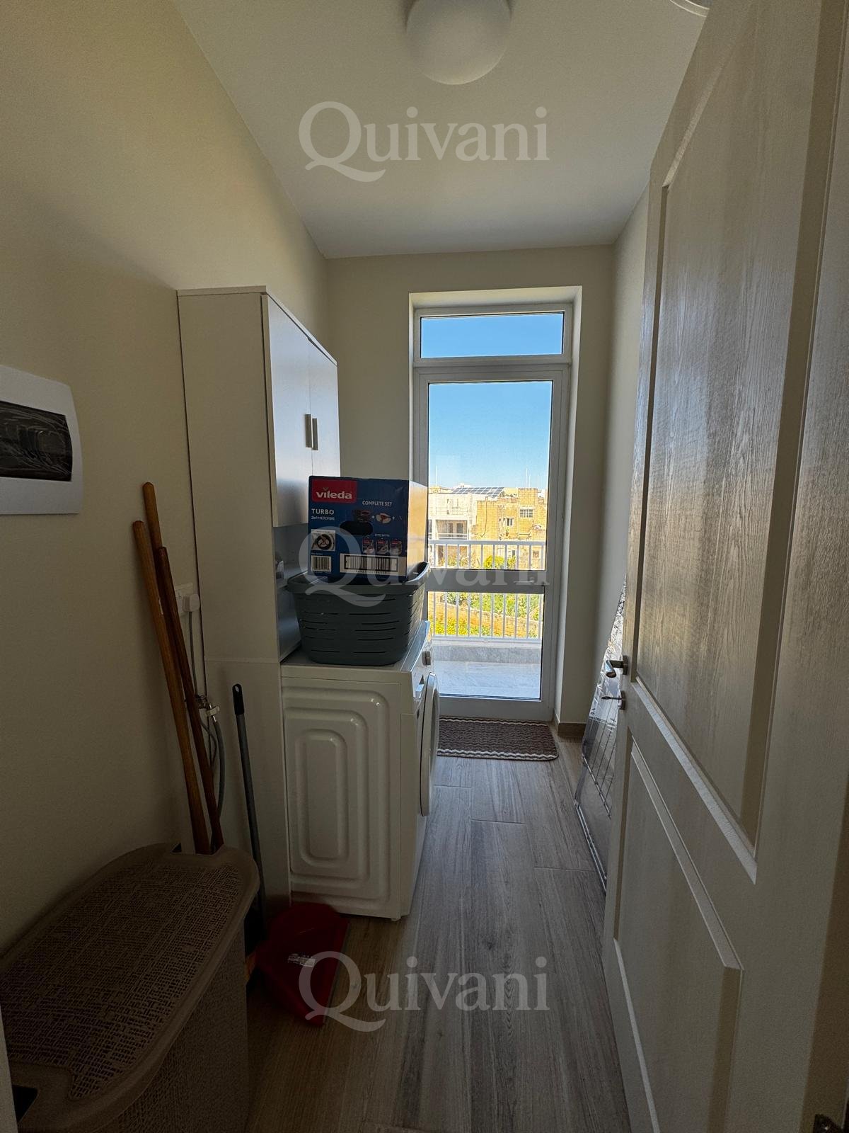 Fontana, Luxury Apartment