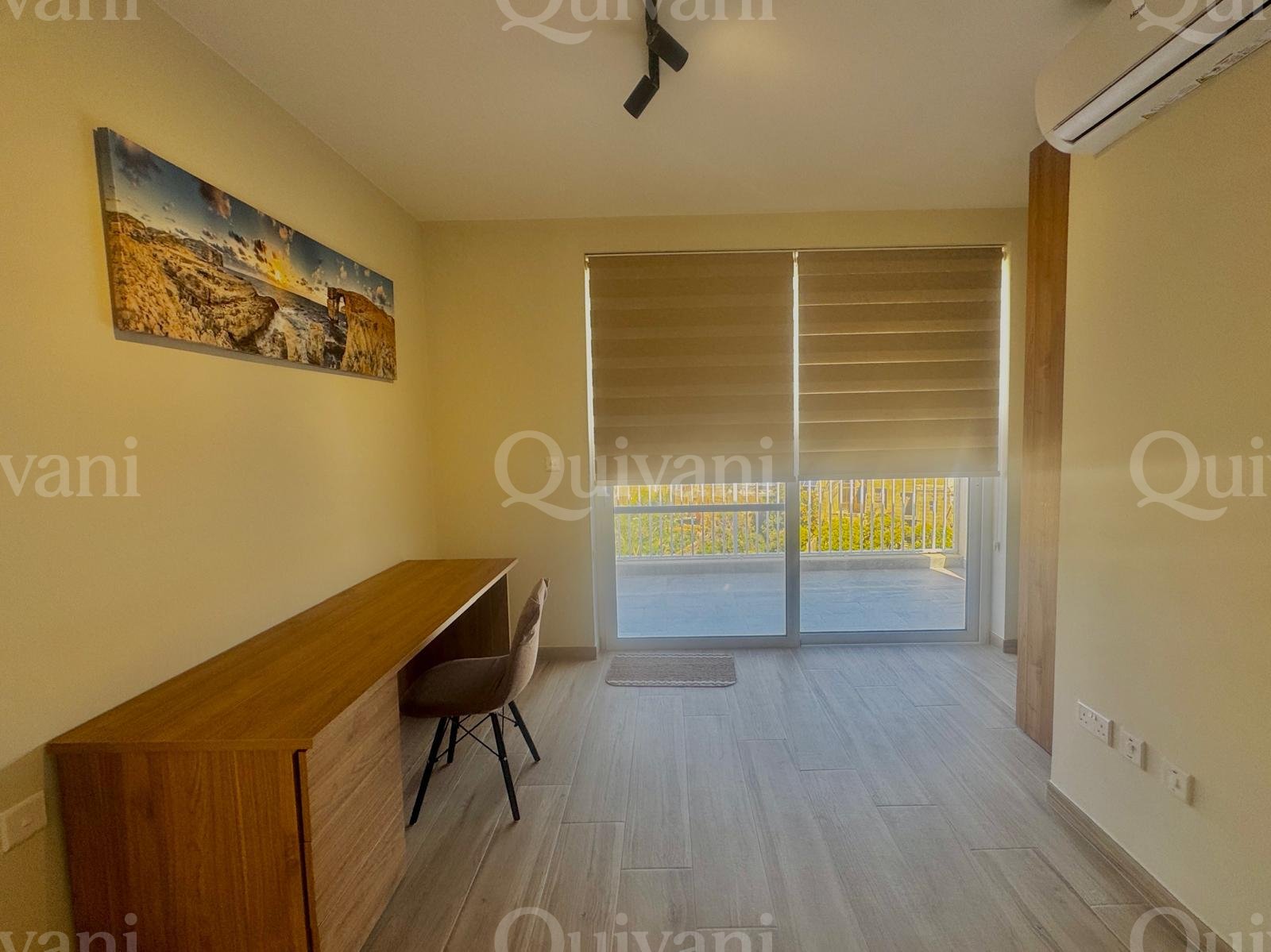 Fontana, Luxury Apartment
