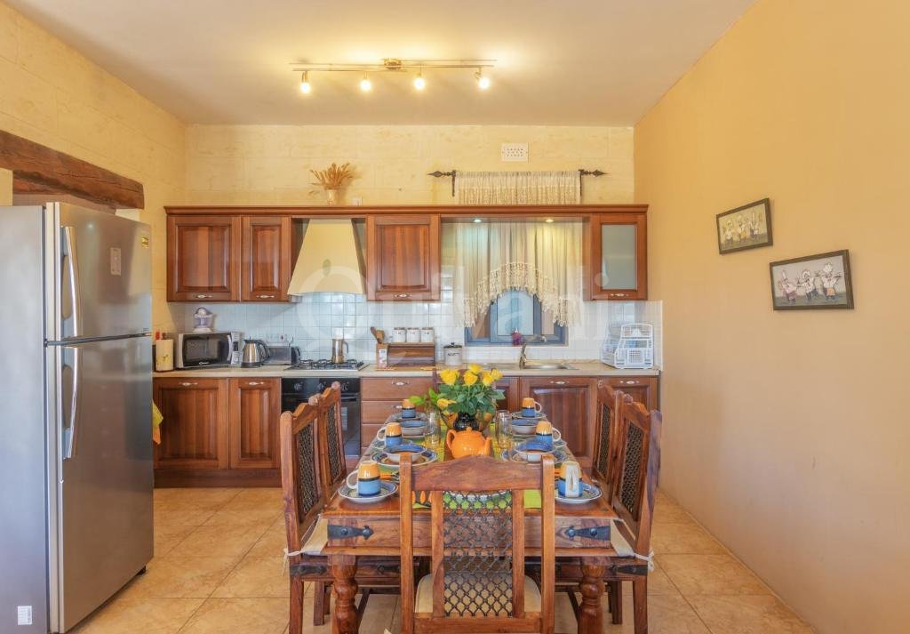 Xaghra, Terraced House