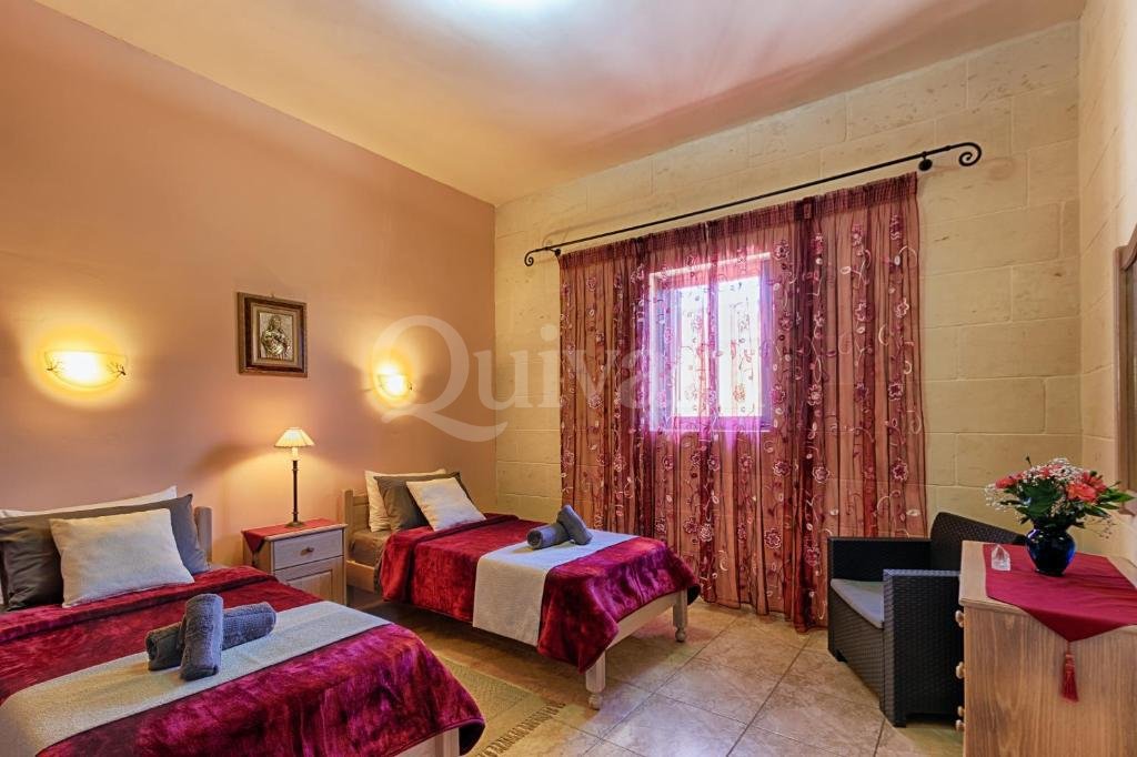 Xaghra, Terraced House