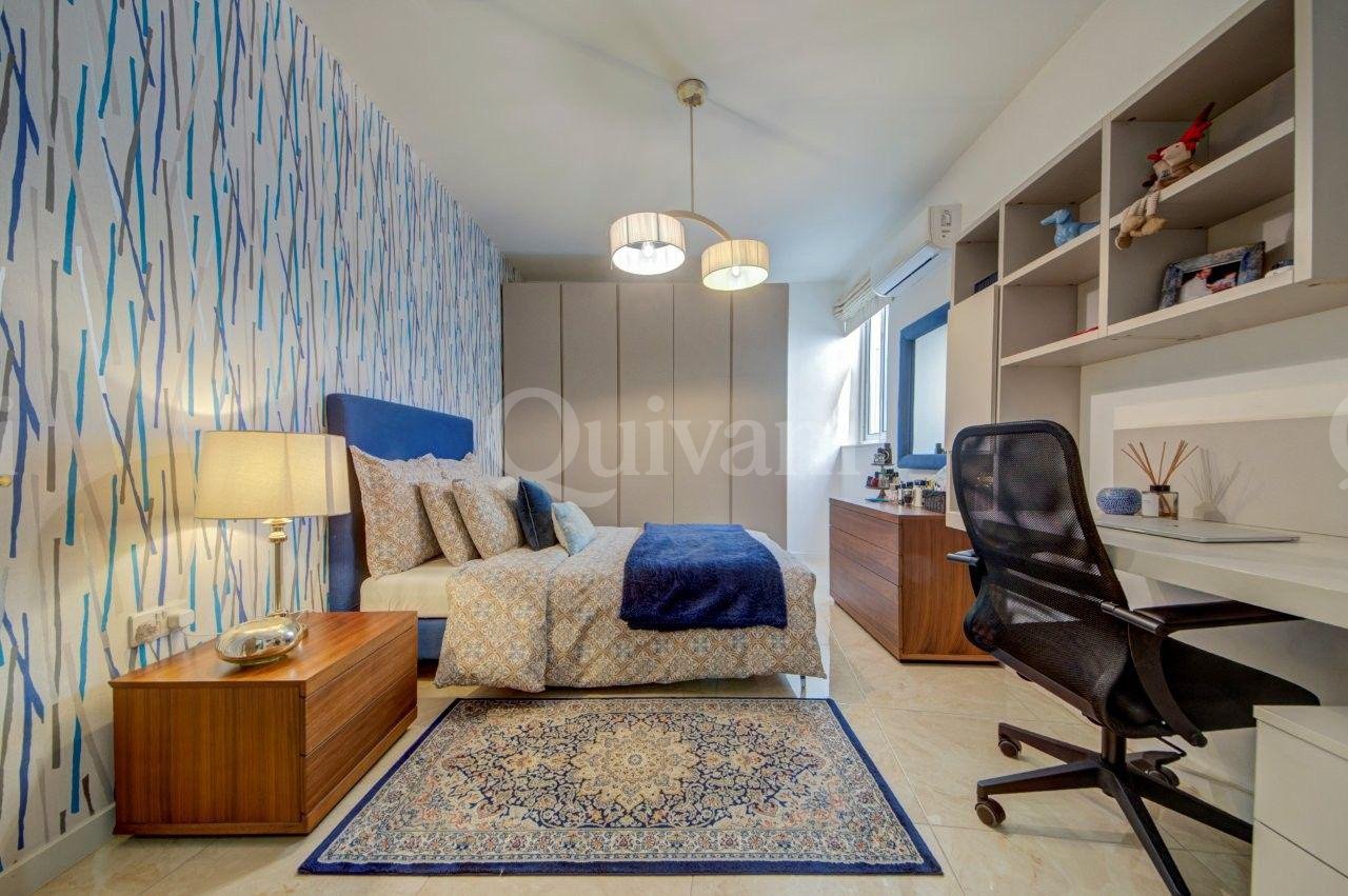 Fully Furnished Three Bedroom Luxury Apartment