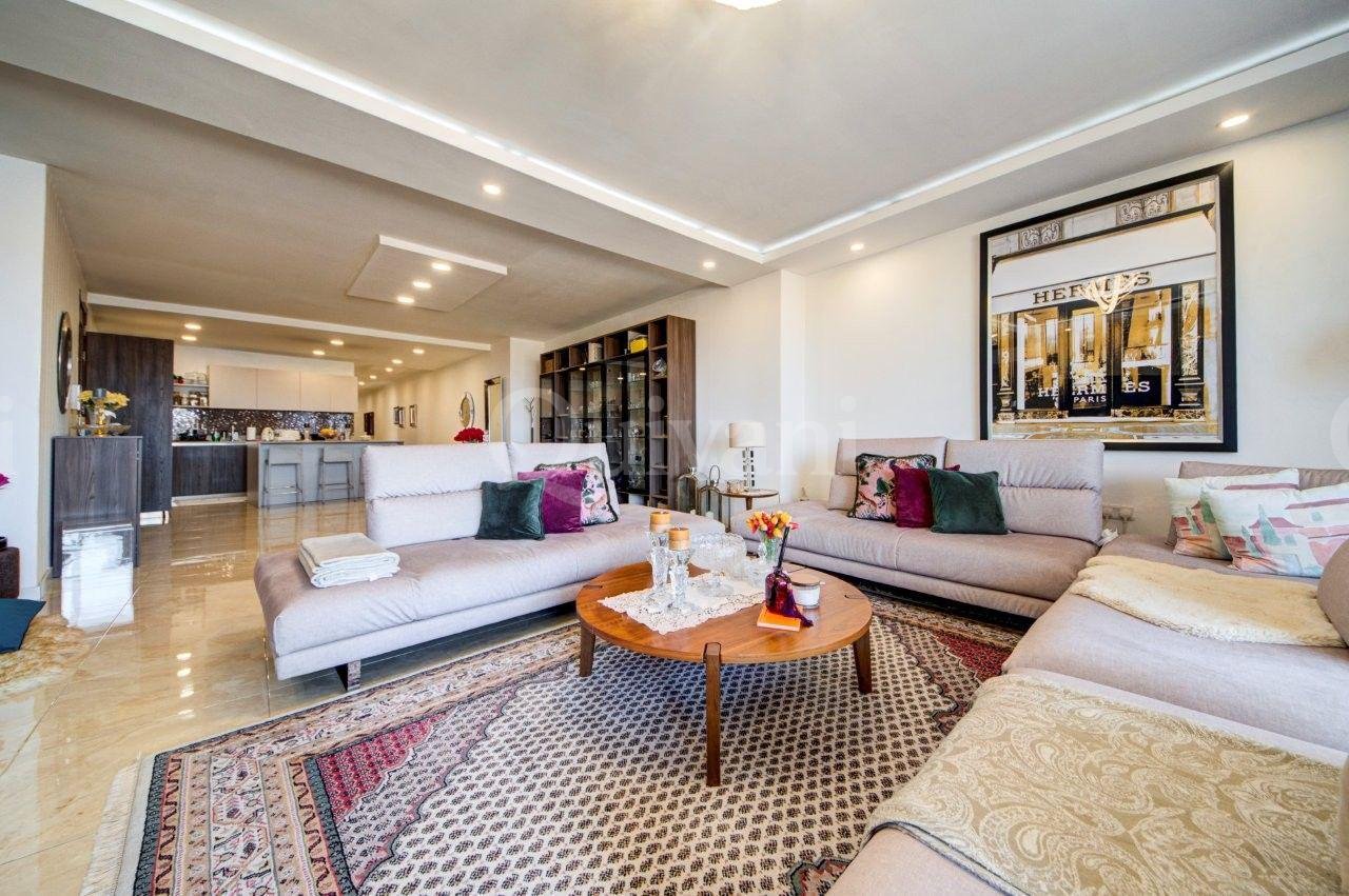 Fully Furnished Three Bedroom Luxury Apartment